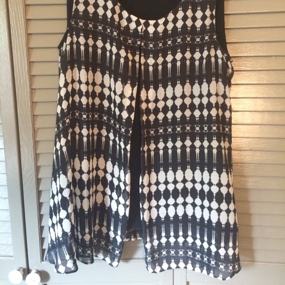 Roz & Ali Tops - Tribal print overlay swing tunic blouse